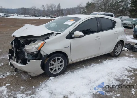 2012 Toyota Prius C Three z USA, uszkodzony, nr VIN JTDKDTB30C1507839